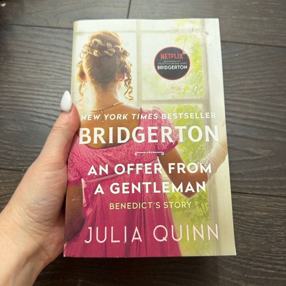 Bridgerton An Offer From A Gentleman Paperback Book
